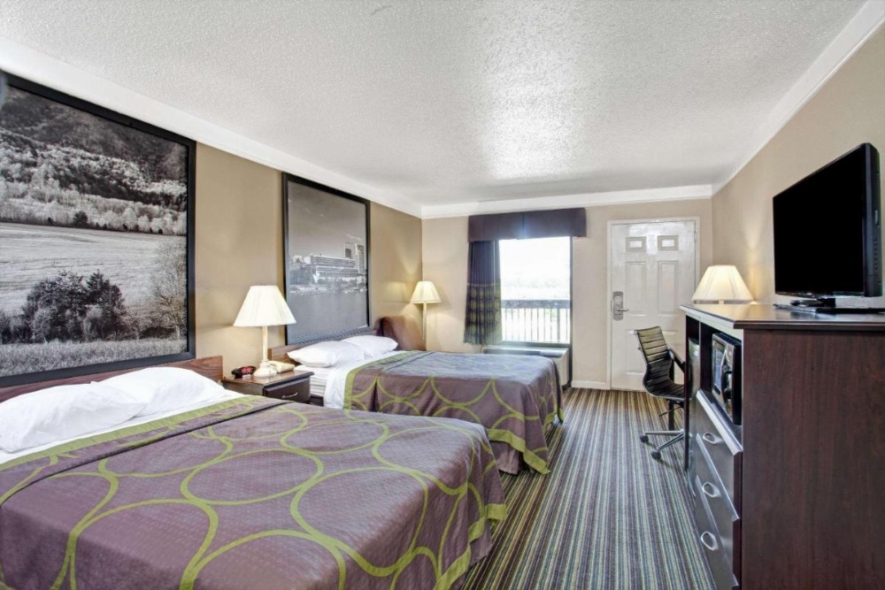 Super 8 by Wyndham Knoxville East Image 20